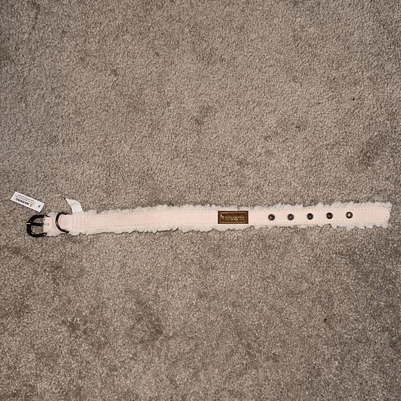 Koolaburra by UGG Pet Faux Suede Collar
by Koolaburra by UGG! - Picture 3 of 6